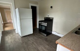 1 bed, 1 bath, $850, Unit Apt 2