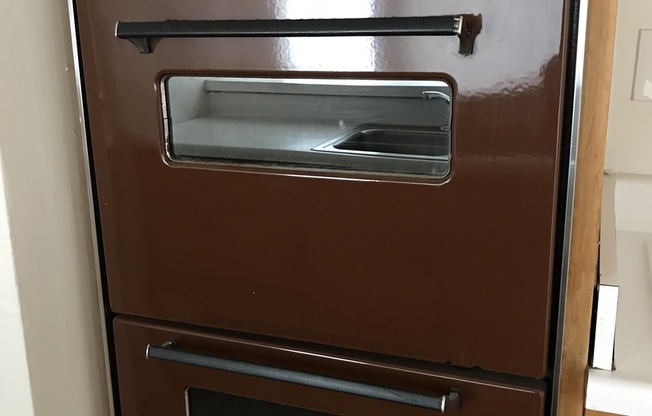 921
