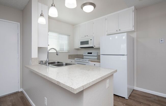1 bed, 1 bath, 650 sqft, $2,095, Unit C11