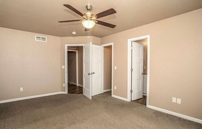 3 beds, 2 baths, $2,300