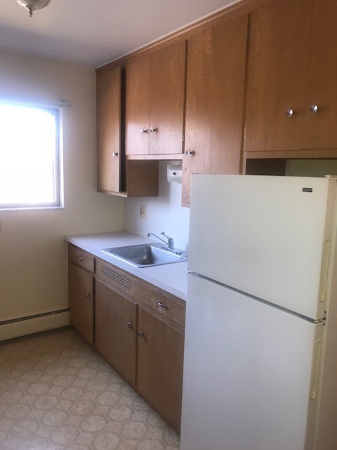 2 beds, 1 bath, 850 sqft, $1,250