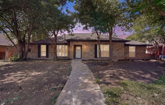 2308 CHAMBERLAIN DR