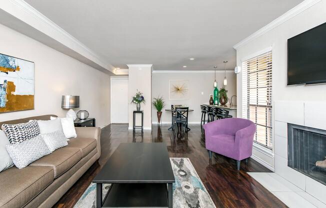 1 bed, 1 bath, 890 sqft, $1,540
