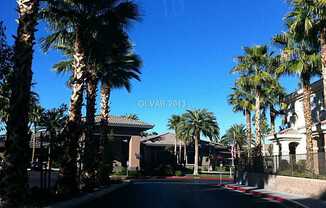 Gorgeous gated community*3 bed*2 bath*Condo*