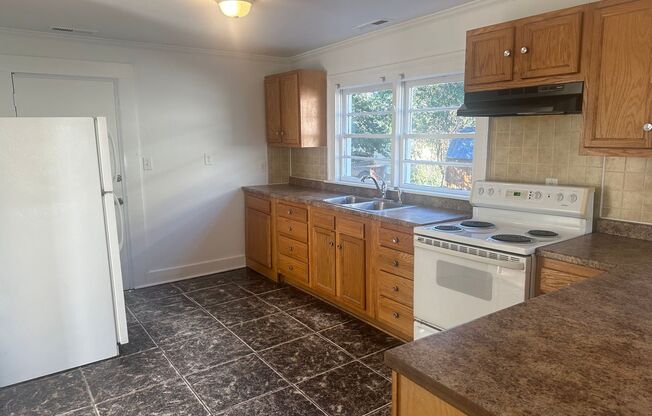 2 beds, 1 bath, $1,250