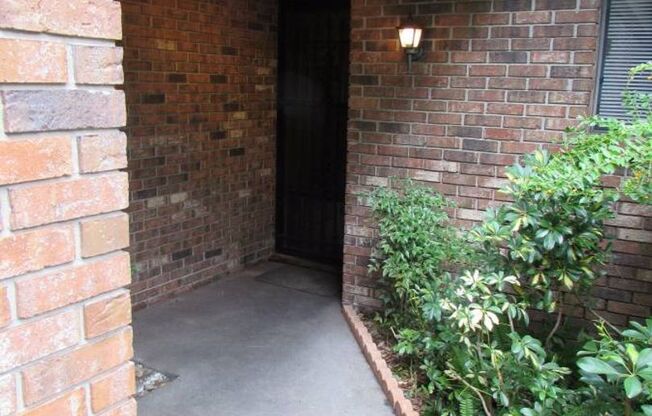 2 Bedrooms/ 2 Baths, Large 2 story 1,050+ SF Townhome with Garage in the lush Wekiva Villas on the Green Community in heart of Wekiva Golf Community.