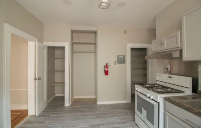 3 beds, 1 bath, $2,350