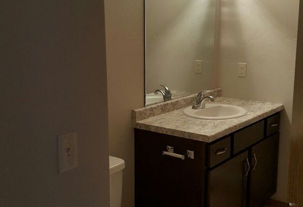 2 beds, 2 baths, 1,076 sqft, $1,475, Unit 4316-01