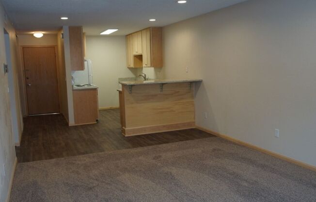 1 bed, 1 bath, 780 sqft, $1,374, Unit 222
