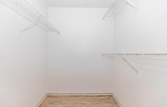 2 beds, 2 baths, 900 sqft, $1,283