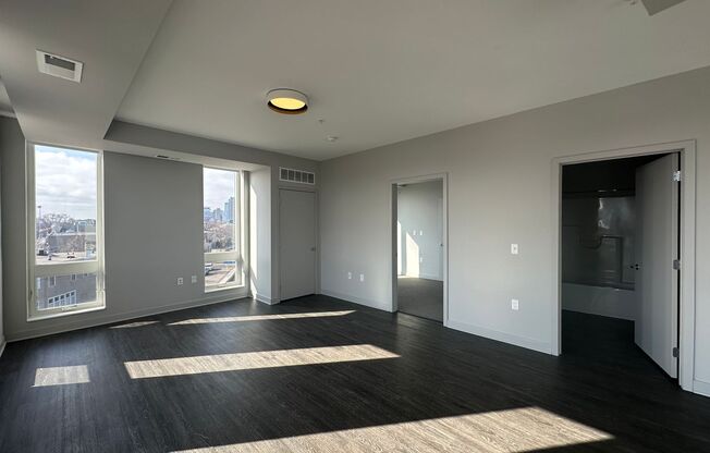 2 beds, 2 baths, 992 sqft, $2,295, Unit 300
