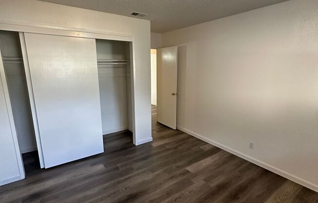 2 beds, 1.5 baths, 900 sqft, $1,250, Unit 725 W 1st Ave-C