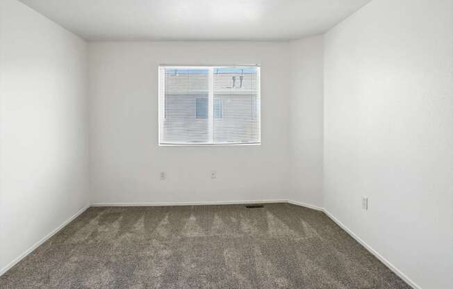 Master Carpeting at Oakstone Apartments, Clearfield, 84015