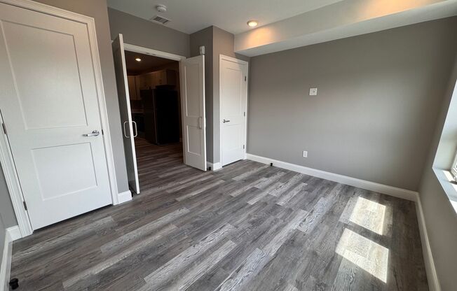 2 beds, 1 bath, 743 sqft, $2,750, Unit 213