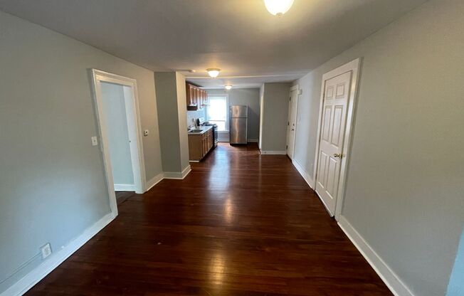 2 beds, 1 bath, 1,600 sqft, $1,750, Unit 1330 Chapel St - Unit 2