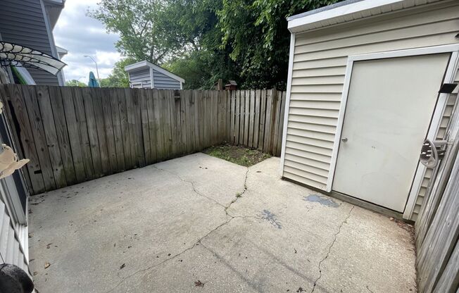 2 Bed 1.5 Bath