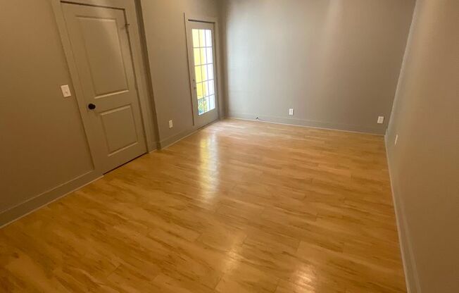 3 beds, 1 bath, $9,785, Unit Apt 3