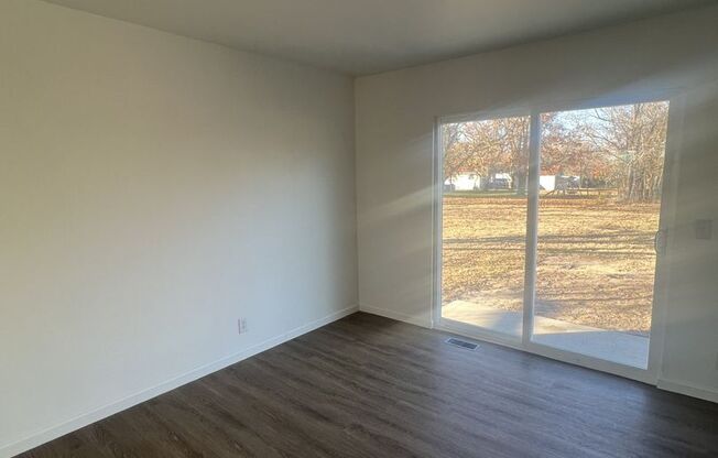 NEW YEAR SPECIAL: HALF OF FIRST MONTH RENT OR 6 MONTH LEASE. Beautiful newly Renovated 3 Bedroom / 2 bathroom house located in Joplin!