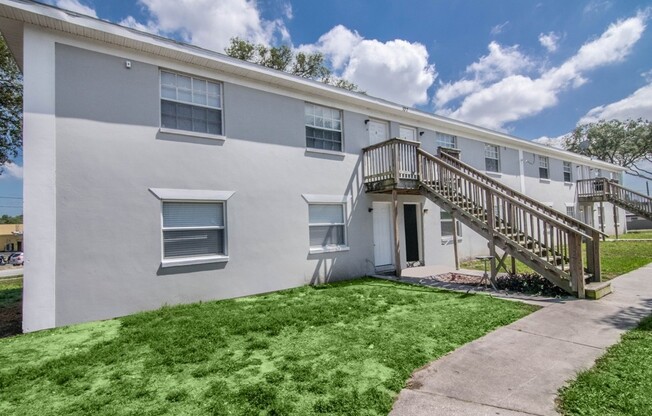 Newly Renovated and Remodeled - 2 Bedroom 1 Bath for Lease in Brandon, FL