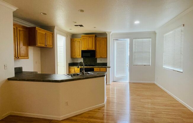 6056 Bridgecross Dr - Sacramento 95835