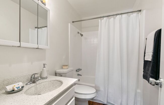 1 bed, 1 bath, 570 sqft, $1,850, Unit 20