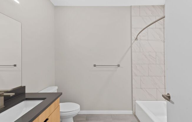 1 bed, 1 bath, 614 sqft, $2,140, Unit 427