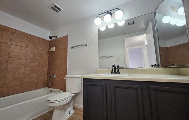 1 bed, 1 bath, $1,495, Unit # 208