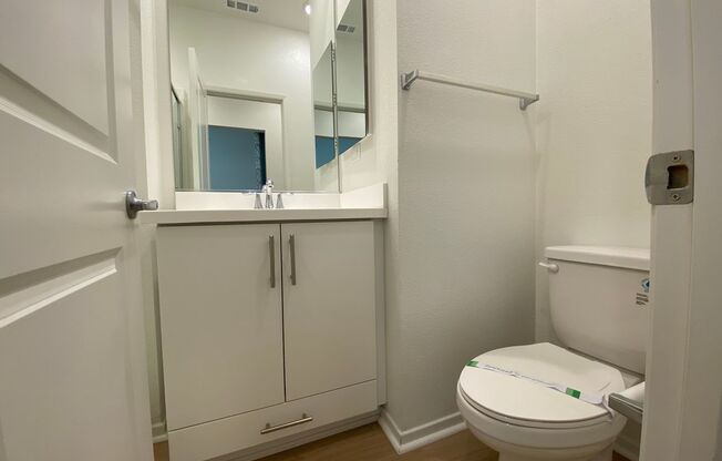 3 bed, 3.5bath wihtin The Pacific Ridge Community in Oceanside