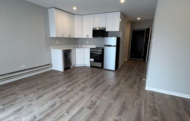 Forest Park! 1128 Des Plaines Ave.