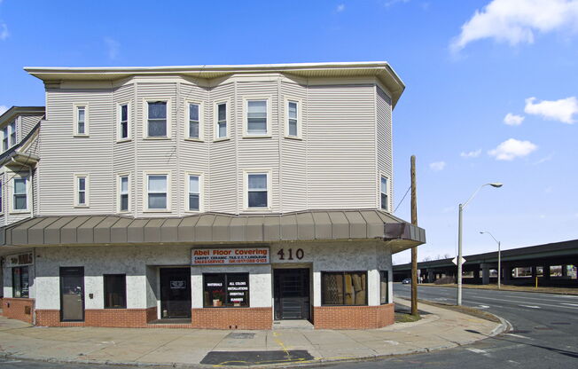 2 WALNUT ST