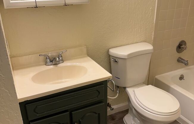 1 bed, 1 bath, 635 sqft, $1,135, Unit 5901-16