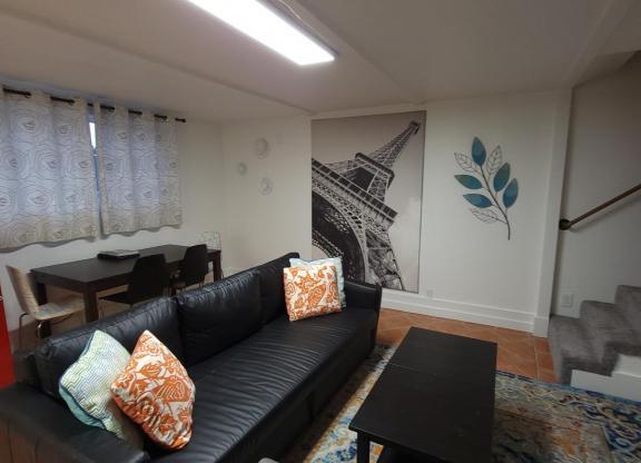 1 bed, 1 bath, $2,500