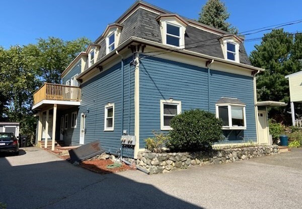 77 MYRTLE ST
