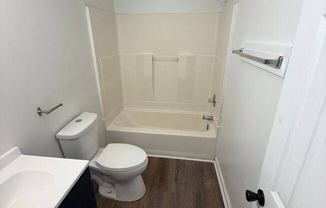 2 beds, 1 bath, 830 sqft, $1,099, Unit 8629D