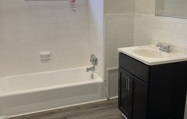 2 beds, 1 bath, 764 sqft, $1,649, Unit 1301-71