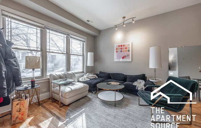 2430 N Marshfield Ave, Chicago IL