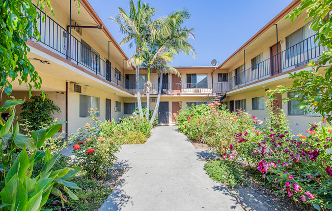 Parthenia Twin Apartments