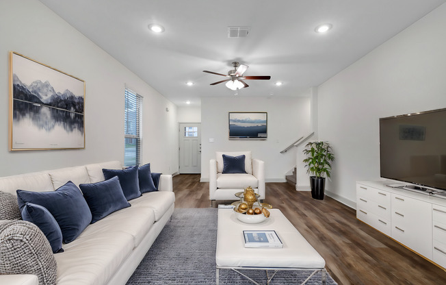 ***MOVE-IN SPECIAL: TWO WEEKS FREE***Beautifully Designed Townhome with Upscale Finishes