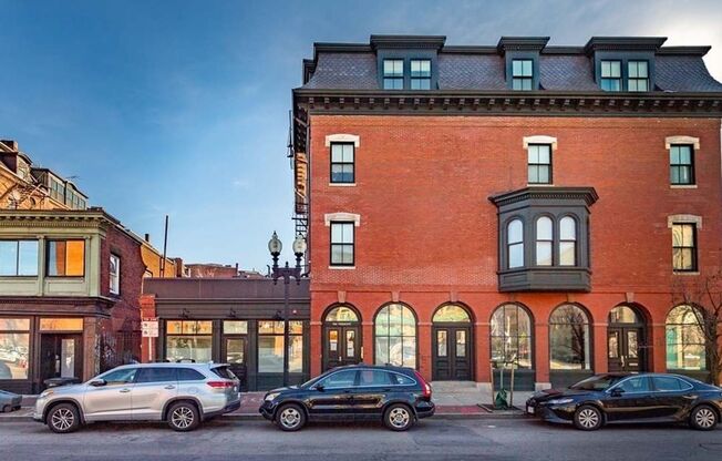 784 Tremont Street