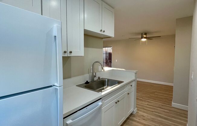 2 beds, 1 bath, $2,395, Unit Unit P