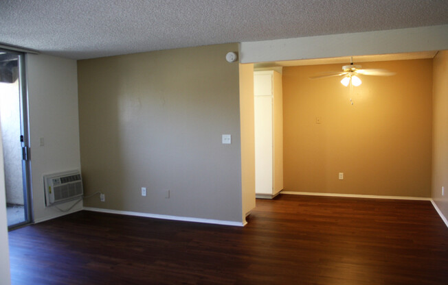 2 beds, 1 bath, 910 sqft, $2,525, Unit Q004