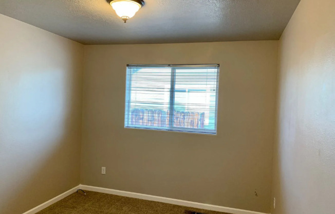 3 beds, 2 baths, $2,600