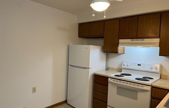 1 bed, 1 bath, 500 sqft, $1,400, Unit B