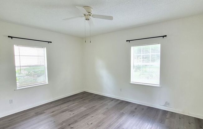 3 beds, 1 bath, $1,295