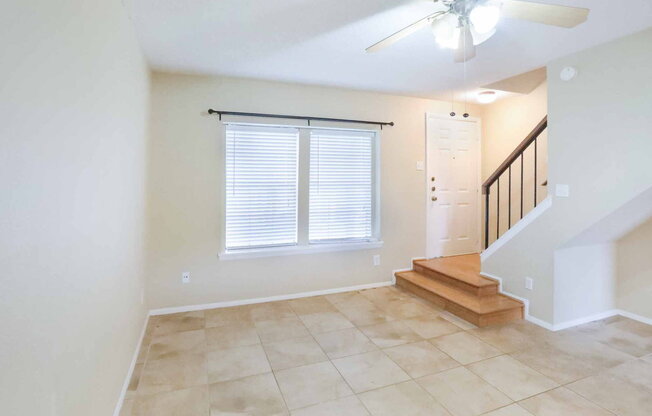 1411 Gracy Farms LN