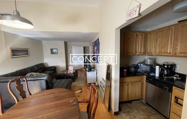 385 Dorchester St