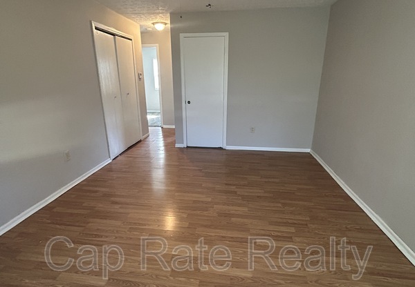 1020 E 13 AVE
