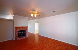 3 beds, 2 baths, $1,400