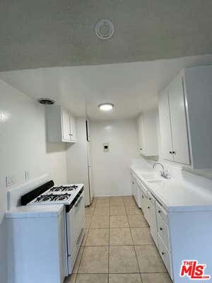 1 bed, 1 bath, $1,900, Unit 10