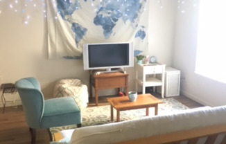 **RESERVE FOR SUMMER 2026** 2 Bed 1 Bath near Chico State